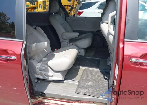 2016 Toyota Sienna Xle Premium 7 Passenger из США, поврежденный, VIN 5TDDK3DC9GS132893